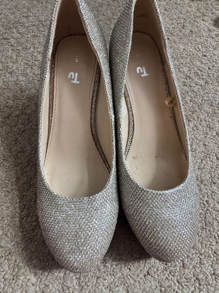 Gold sparkly wedges size 3