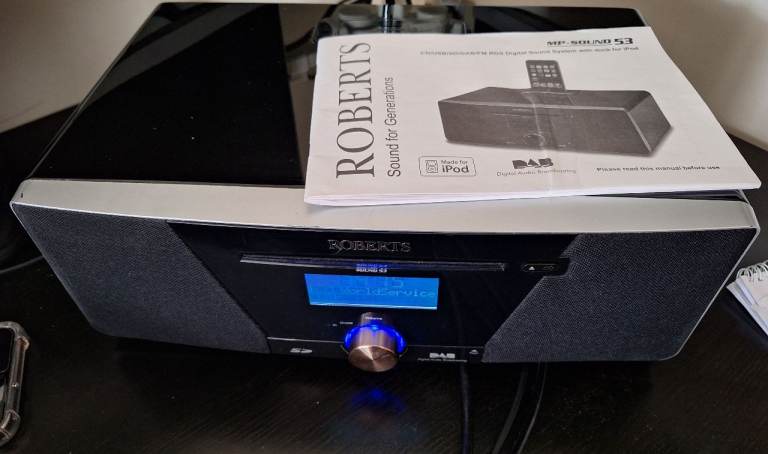 Roberts MP-53 CD/DAB/FM sound system. Perfect working order. Remote control, cables, user manual.