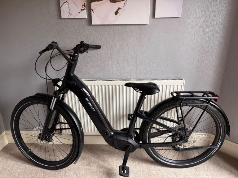 Nearly new Specialized Turbo Como 4.0 Small frame bike for sale