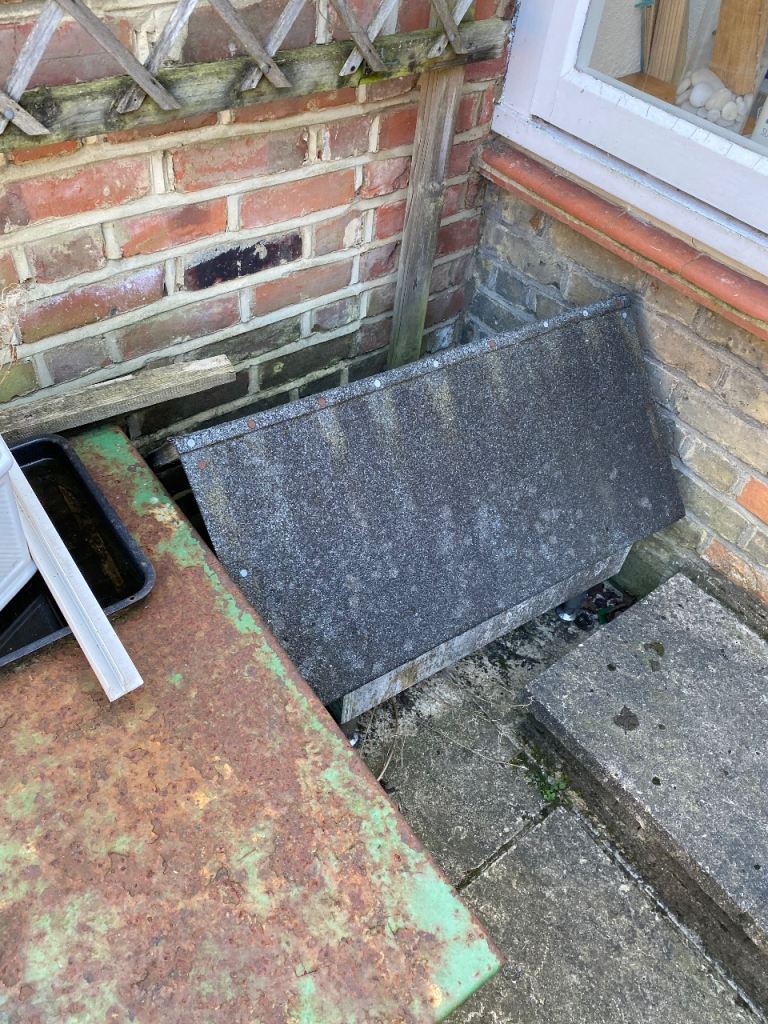 Cat/small dog kennel