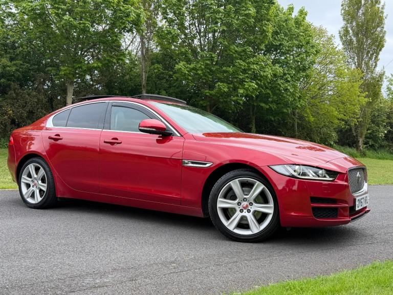 2017 Jaguar XE 2.0 D AWD / AUTO / HIGH SPEC PORTFOLIO EDT 