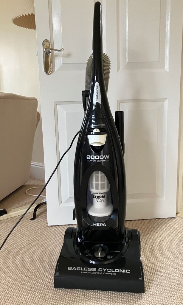 Morphy Richards Storm Pet Bagless Cyclonic Vacuum Cleaner