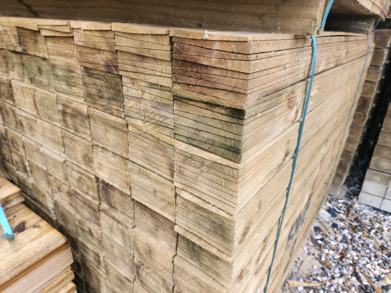 Fencing Timber - Tanalised 5" Featheredge Boarding (11mm x 125mm)