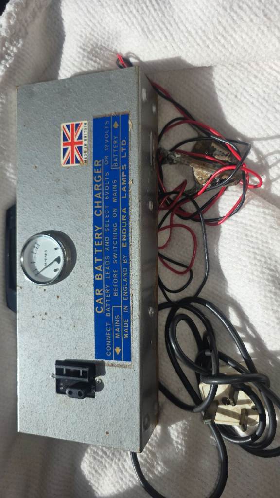 Advert Title Vintage 1971 Endura Car Battery Charger – Perfect for Classic Escorts/Minis