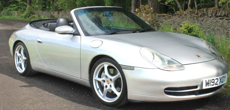Porsche 911 Carerra 4 convertible Tiptronic