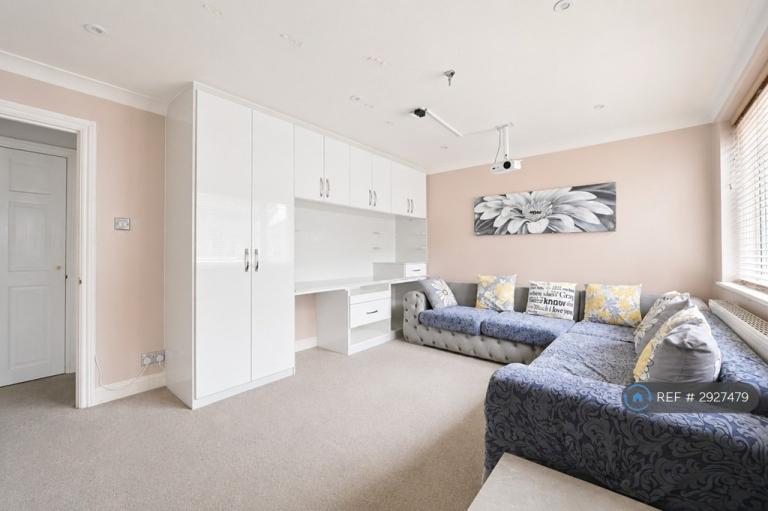 2 bedroom house in Diamond Road, Watford, WD24 (2 bed) (#2927479)