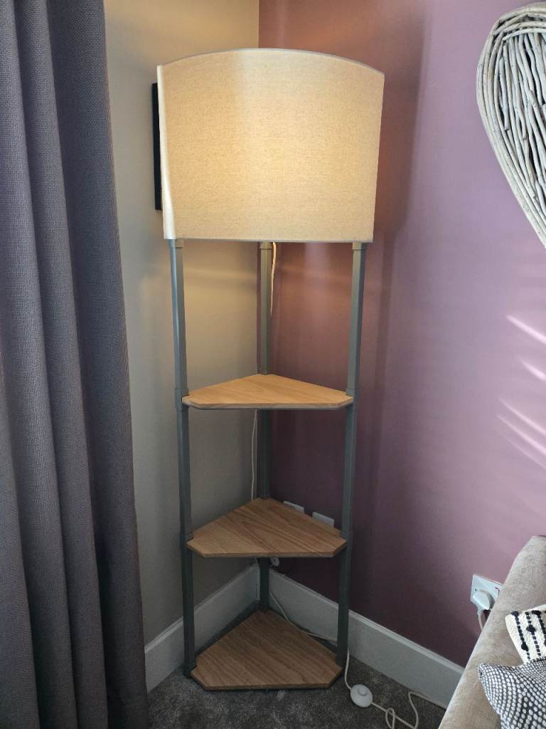 Floor lamp with 3 shelves 