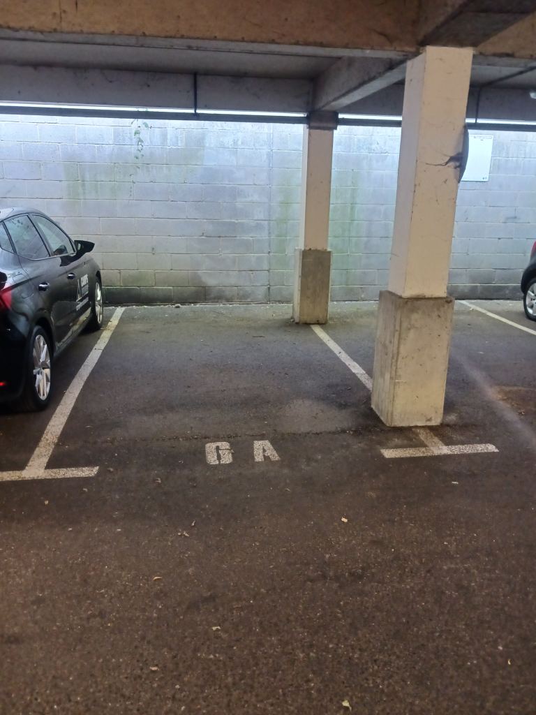 Garage space to rent