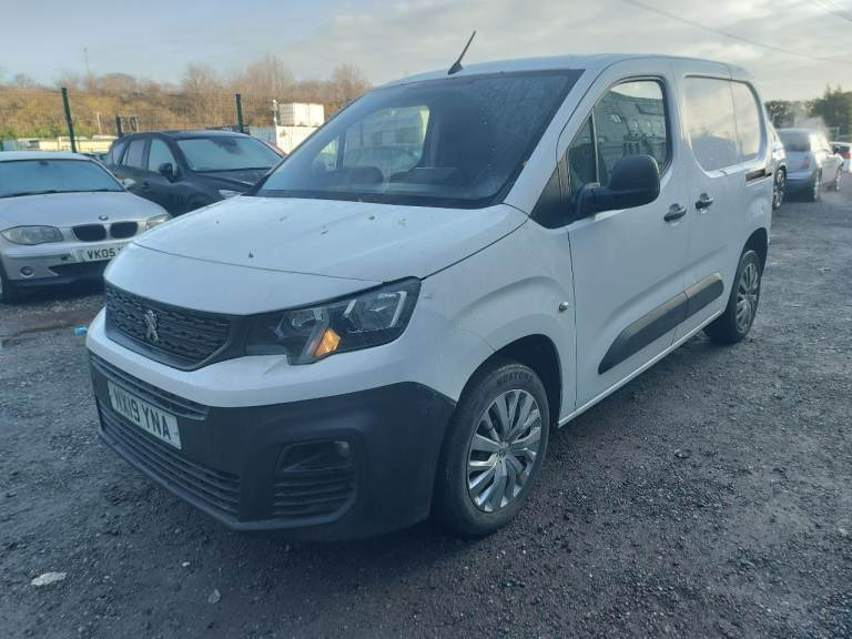 Peugeot, PARTNER, Vauxhall combo citroen berlingo Panel Van, 2019, Manual, 1560 (cc)