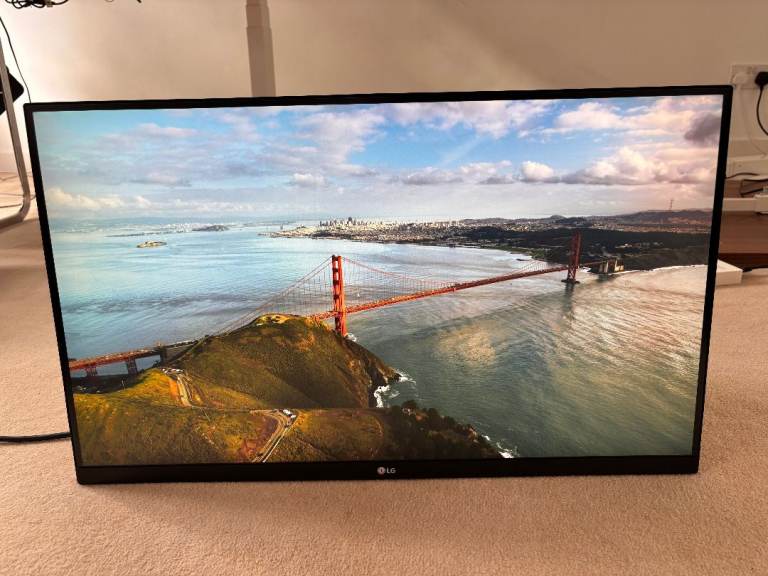 LG 27UL850 27" 4K UHD IPS Monitor - White, No Scratches, No Stand, Tested Perfect