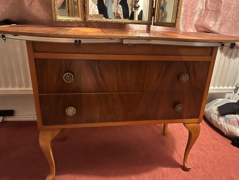 Vintage dressing table 