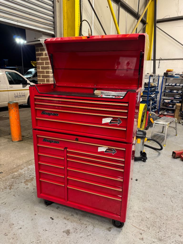 Snap on 40 inch tool box 