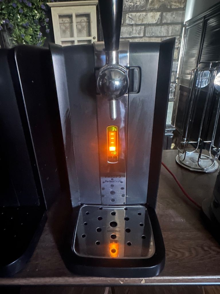 Perfect draft beer dispenser. Phillips 