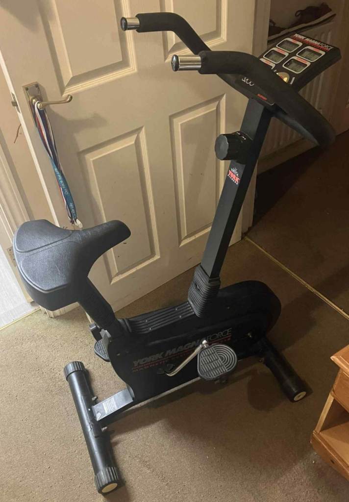 Exercise Bike York MagnaForce CardioFit 3200 - Magnetic Resistance Cycle