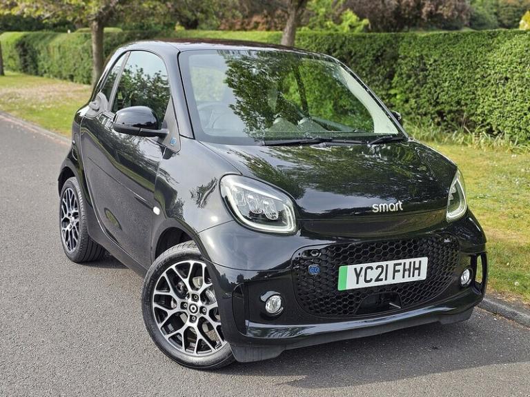 2021 smart fortwo Exclusive Coupe Electric Automatic