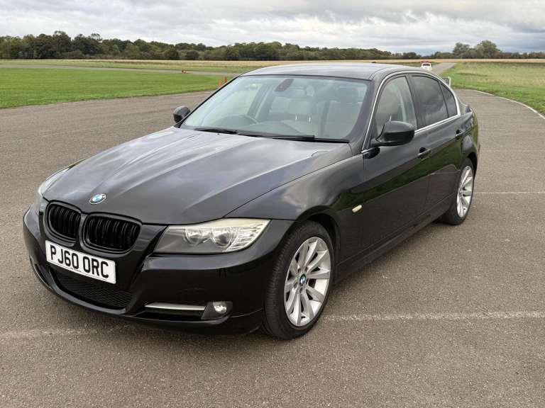 BMW, 3 SERIES EXCLUSIVE EDITION, Saloon, 2011, Manual, 1995 (cc), 4 doors