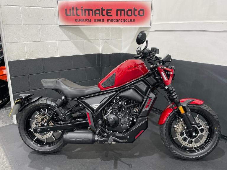 2025 (75) Zontes ZT125-C RED, LOW MILEAGE, IMMACULATE, RIDE FROM 17!