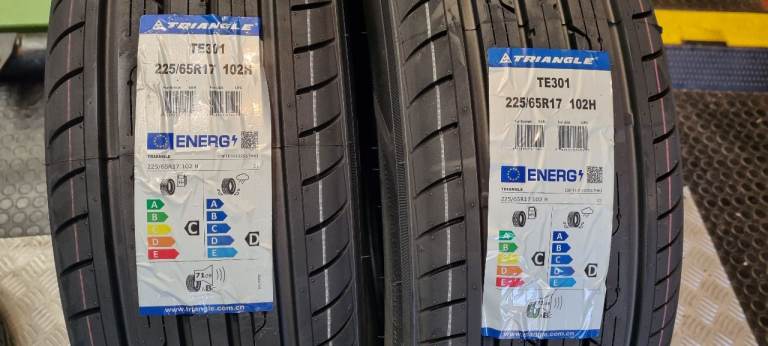 225 65 17   2 x New!! tyres Triangle TEM11 All Seasons