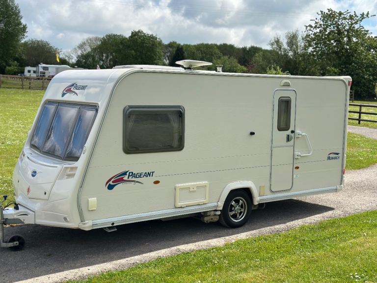Bailey Pageant Monarch 2 Berth Caravan, Large end Washroom, Ready To Use
