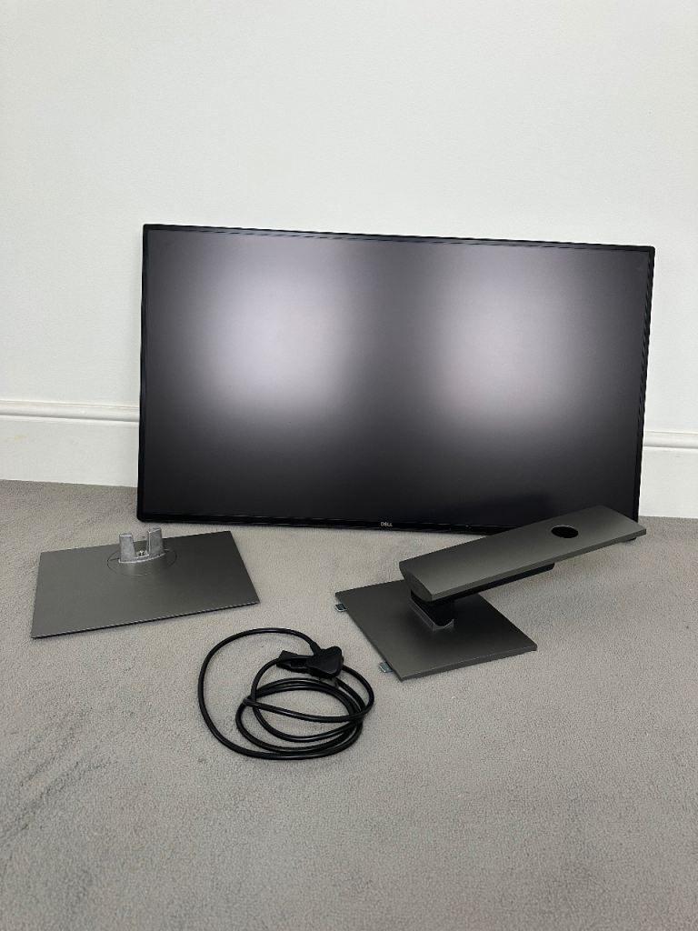 Dell UltraSharp U4320Q 43” 4K Monitor – Excellent Condition