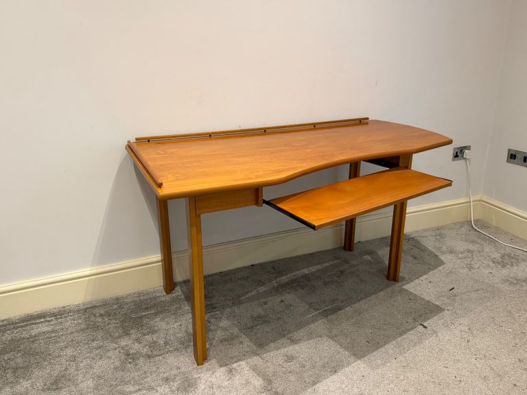 Mid century Wooden Desk with Pull-Out Shelf – pick up only, legs can be removed - Good Condition