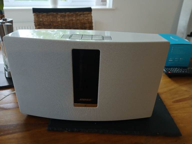 Bose SoundTouch 20 Series II Wireless Speaker - White