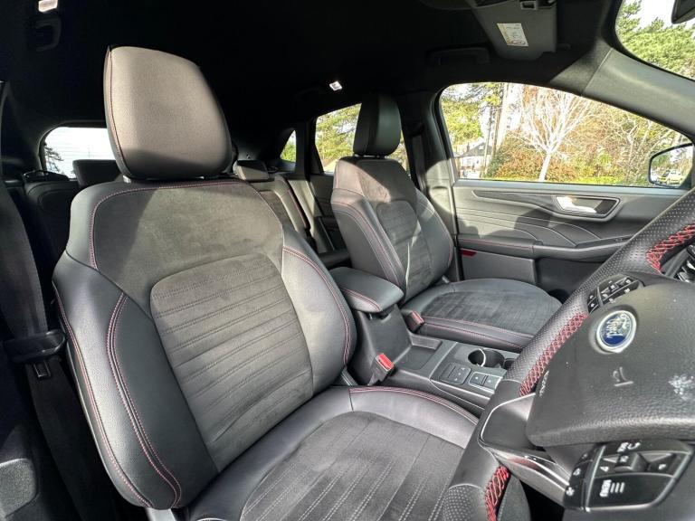 2022 Ford Kuga 2.5 EcoBoost Duratec 14.4kWh ST-Line CVT Euro 6 (s/s) 5dr HATCHBACK Petrol/Electri...