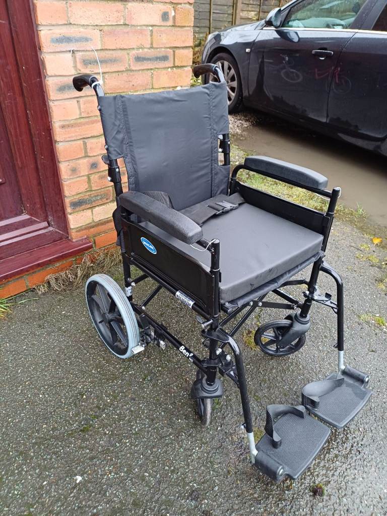 INVACARE BEN 9 NG ADULT SIZE WHEELCHAIR VGC £50 NO OFFERS DARWEN BB3 0DU 