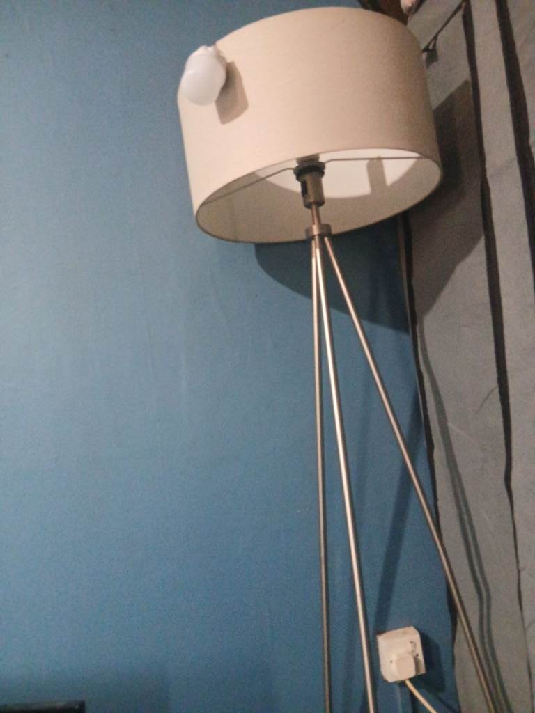 White Tripod Floor Lamp – Good Condition