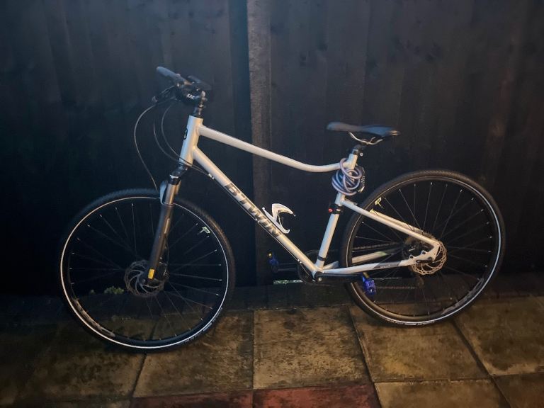 BTwin Riverside 500 Hybrid Bike. 