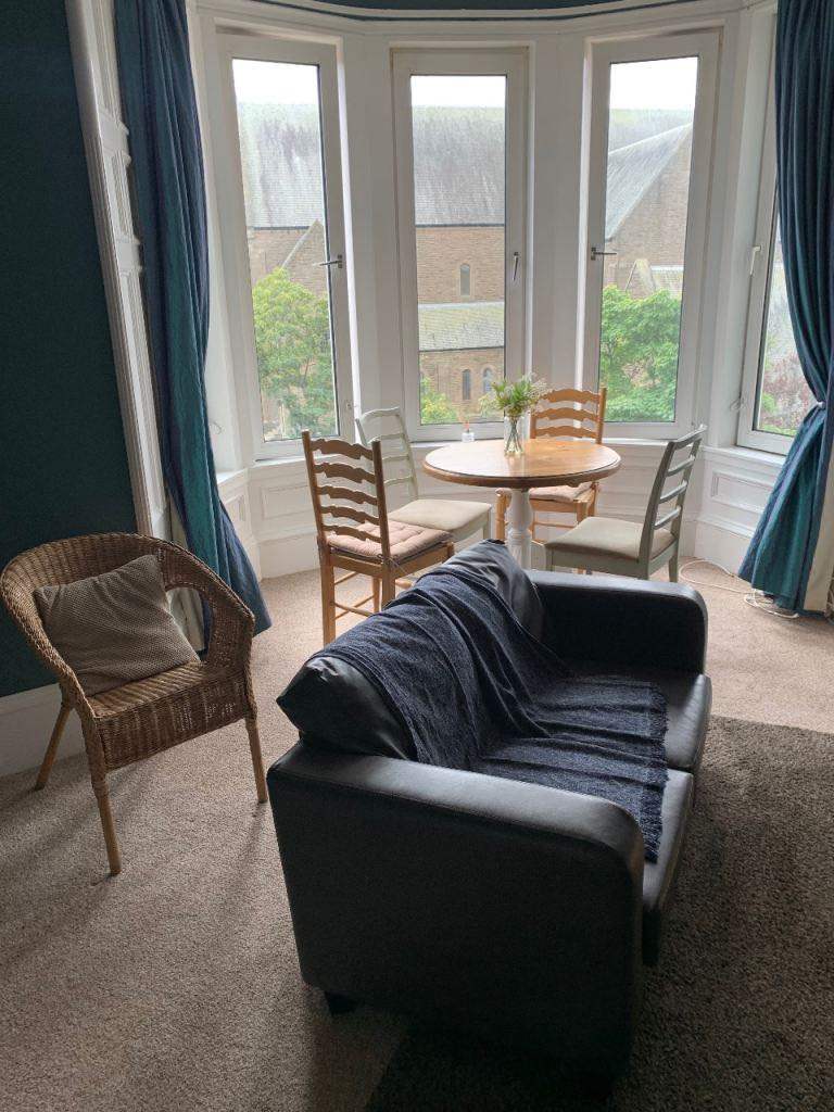 Large 3 bed flat in Dundee west end