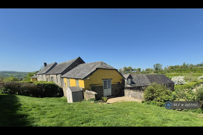 3 bedroom house in Courtyard Cottages, Modbury, Ivybridge, PL21 (3 bed) (#2855512)