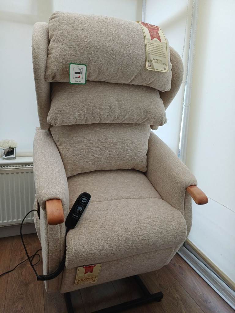 Electric Rise And Recliner Chair 