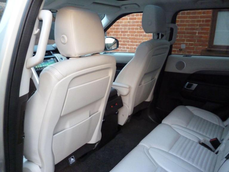 2017 Land Rover Discovery 3.0 TD V6 HSE Auto 4WD Euro 6 (s/s) 5dr ESTATE Diesel Automatic