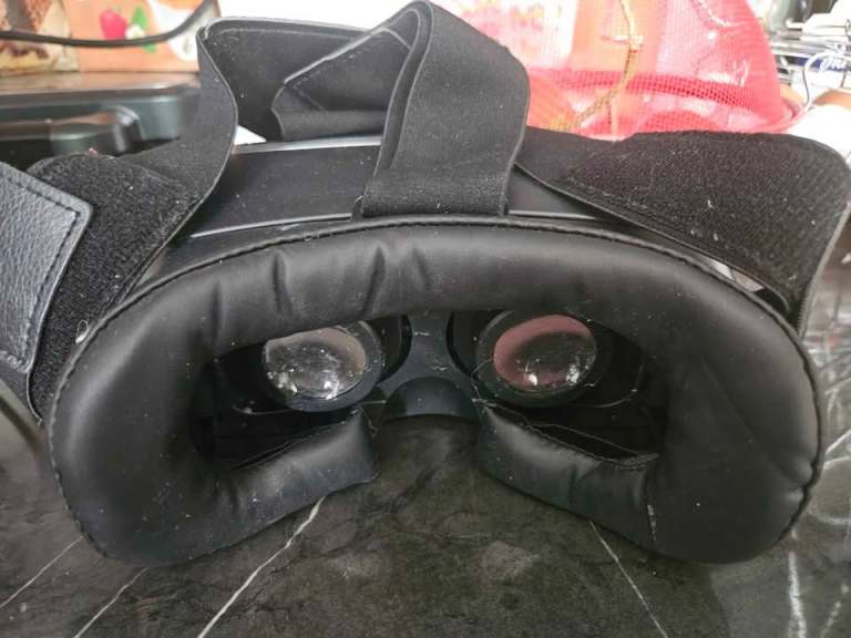 VR Headset, Mobile Games and Movies