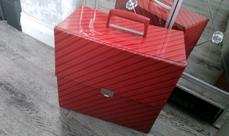 Vintage vynal lps records storage box cool unusual one