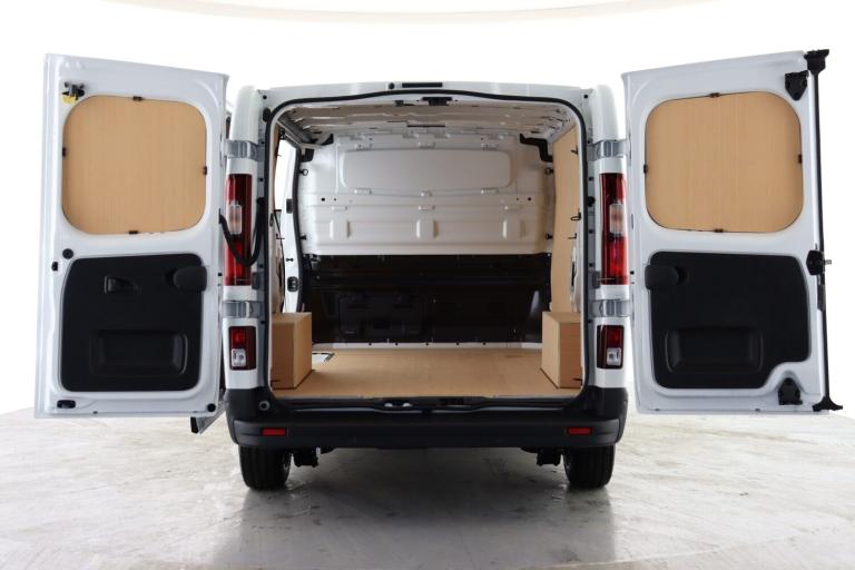 2025 Renault Trafic SL30 Blue dCi 130 Advance [Safety] Panel Van Diesel Manual