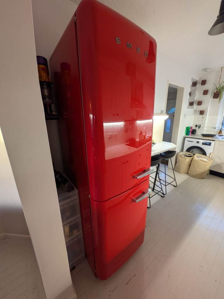 SMEG FAB32LRD3UK 60/40 Fridge Freezer - Red
