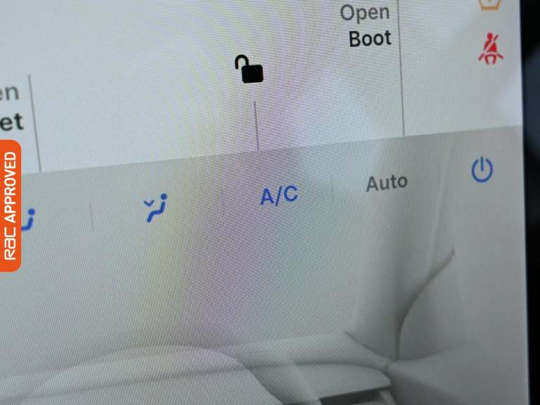 2021 Tesla Model 3 Standard Range Plus Saloon 4dr Electric Auto RWD (241 bhp) Saloon ELECTRIC Aut...