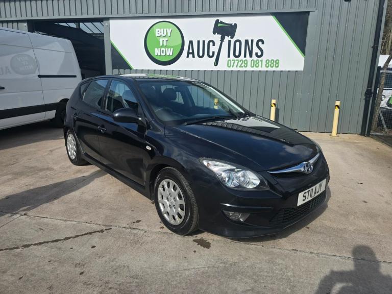 2011 Hyundai i30 1.6 CRDi Comfort 5dr HATCHBACK Diesel Manual