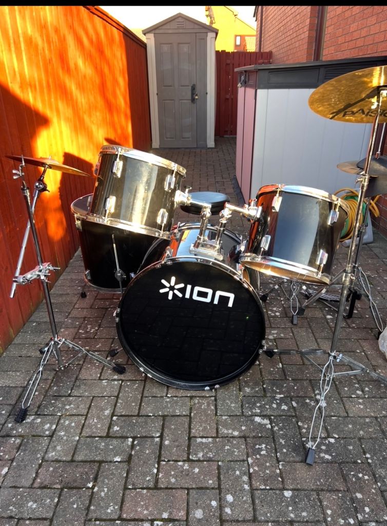 Great condition ION full drum kit read desc
