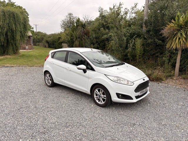 Ford, FIESTA, Hatchback, 2015, Manual, 1241 (cc), 5 doors