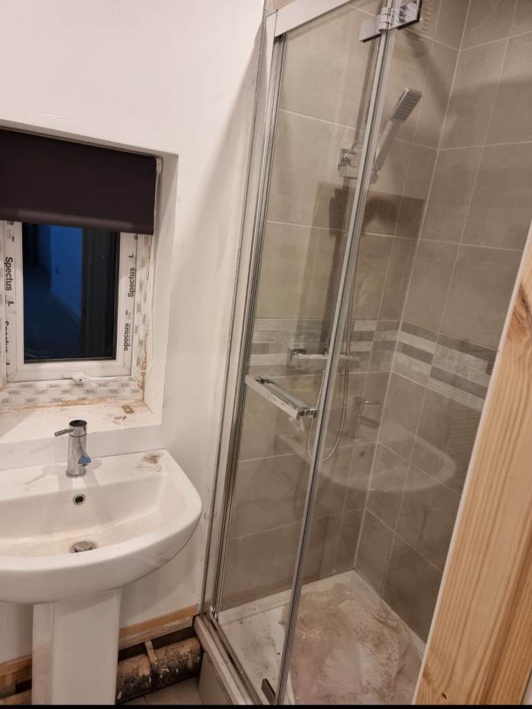 A Modern one bedroom flat to let/nothing to share