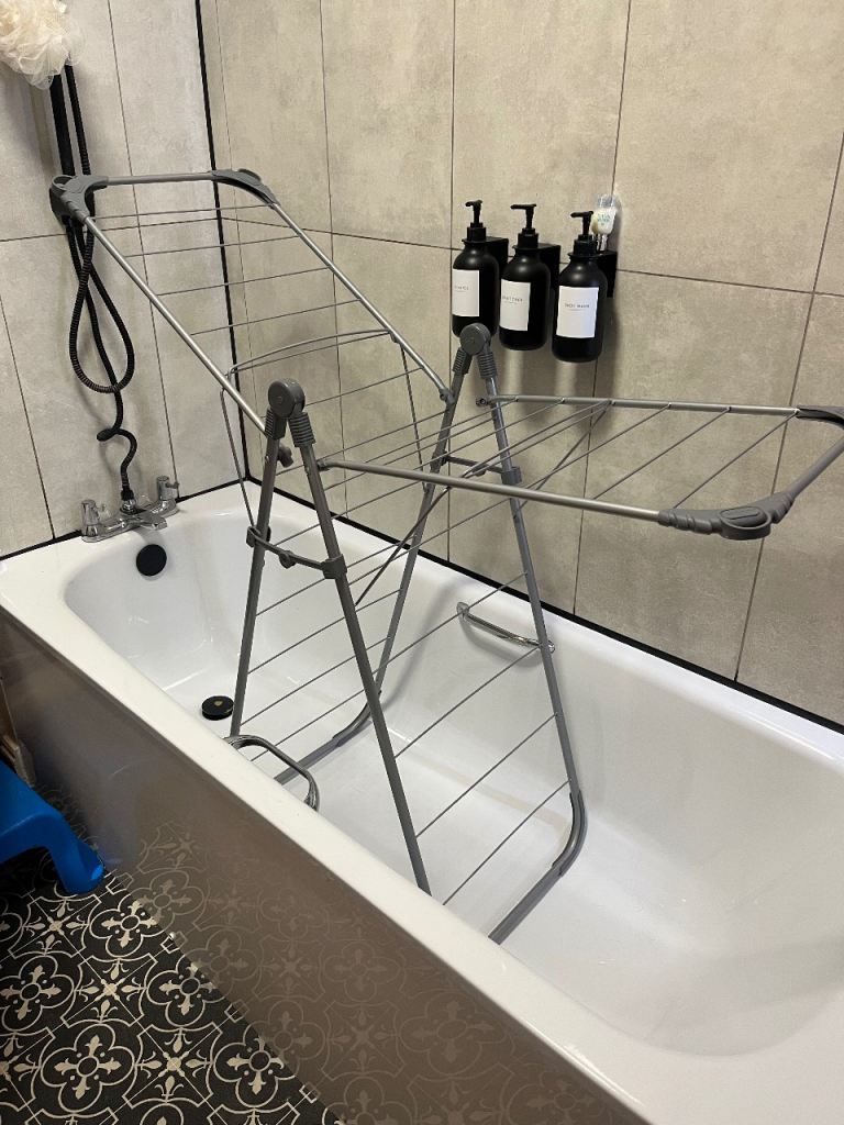 Over bath clothes airer 
