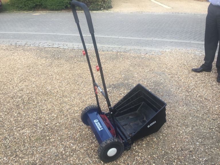 Spear & Jackson push Lawnmower