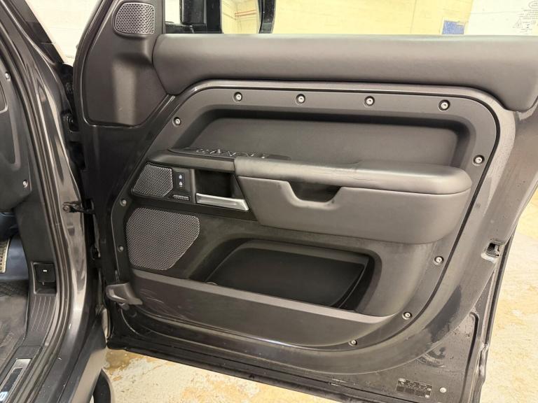 2022 Land Rover Defender 110 5.0 P525 V8 Auto 4WD Euro 6 (s/s) 5dr ESTATE Petrol Automatic