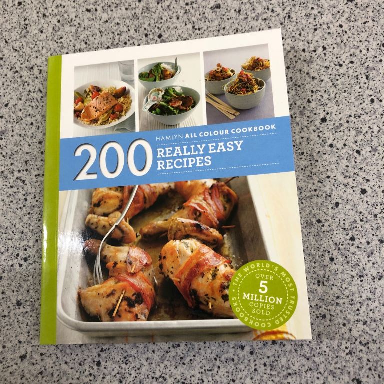 Hamlyn All Colour Cookery: 200 Really Easy Recipes