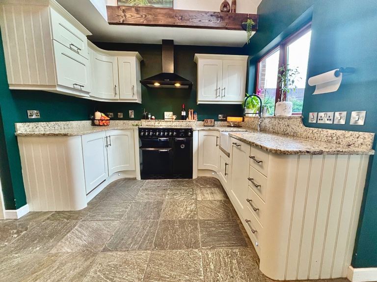 Kitchen units & granite countertops - used