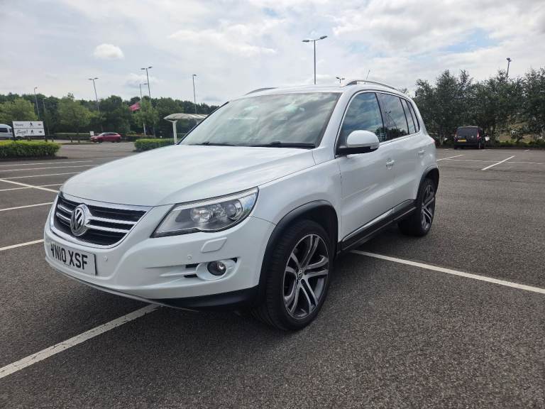 Volkswagen, TIGUAN, Estate, 2010, Semi-Auto, 1968 (cc), 5 doors