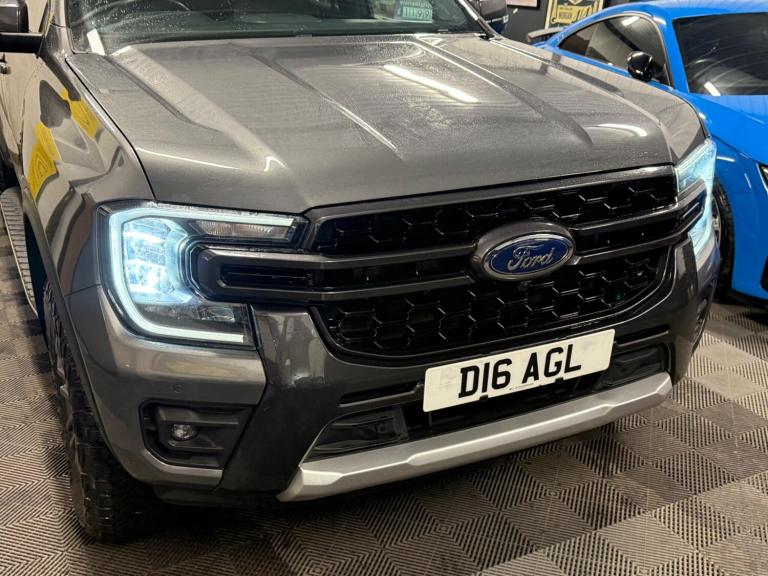 2025 Land Rover Defender 3.0 D350 Hard Top X-Dynamic HSE Auto PANEL VAN DIESEL Automatic